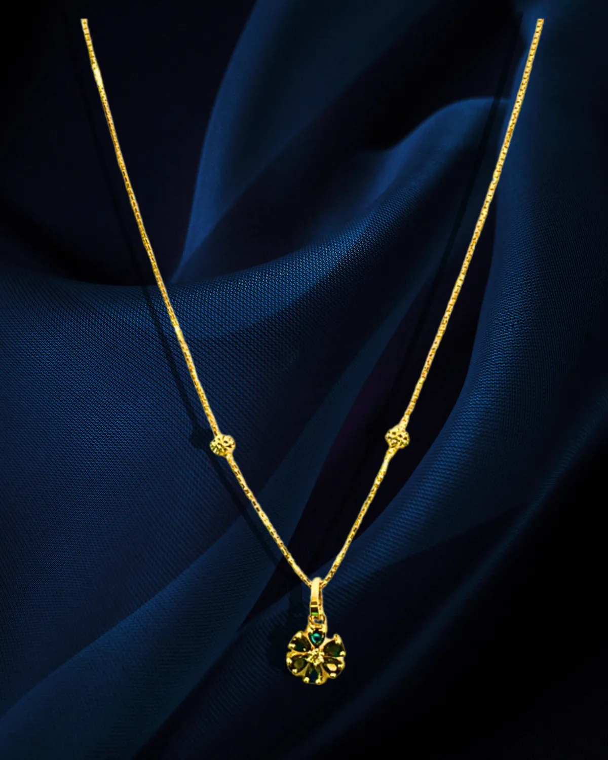 22 KT Gold Designer Chain with Black Flower Pendant (D98)