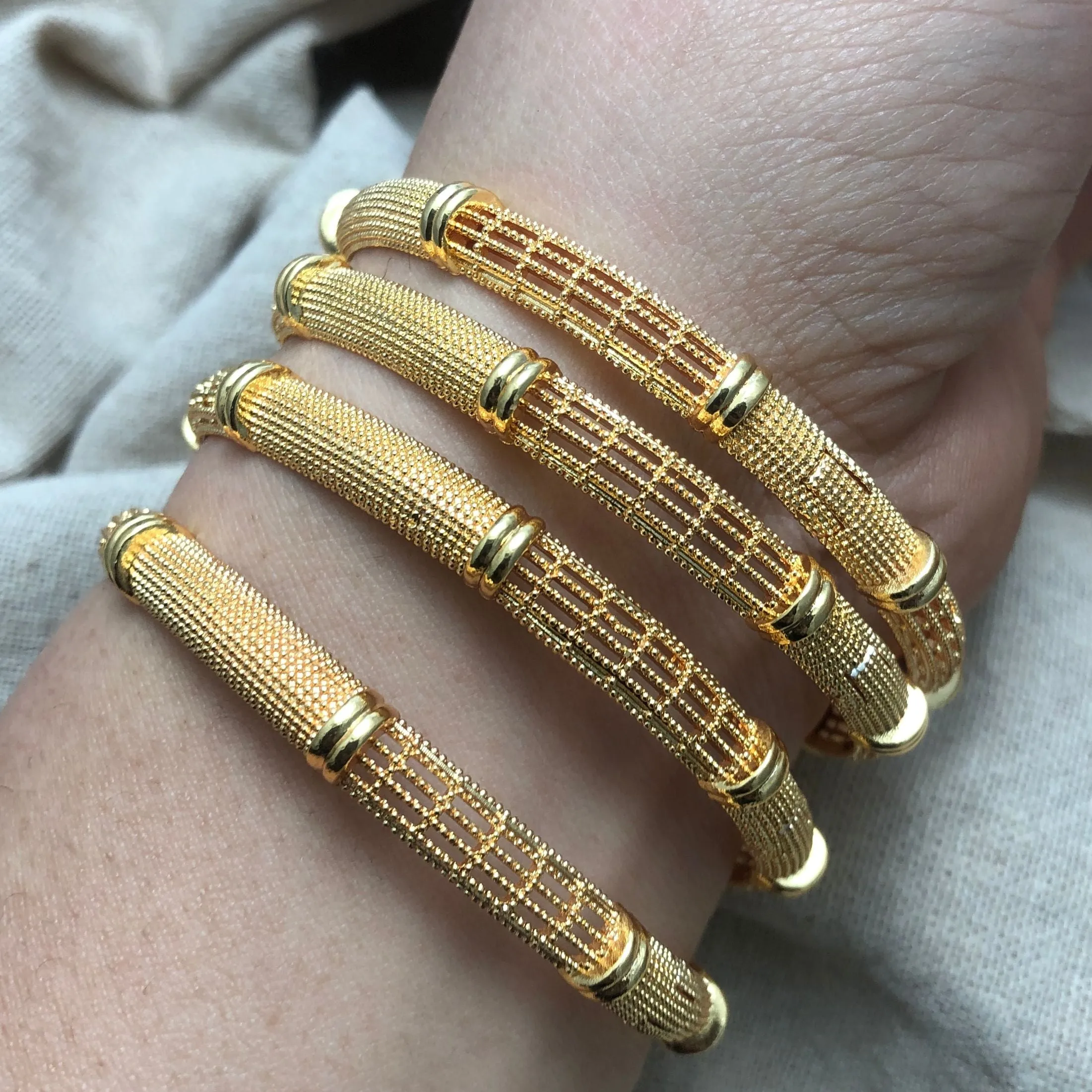 4pcs/lot India luxurious  6cm Can open Gold Color Bangles For Wedding Girl