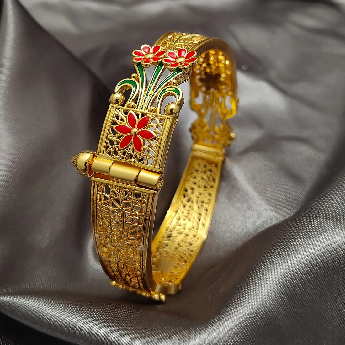 A variety of luxury Bracelet Dubai 24K Gold Color Bangles For Women