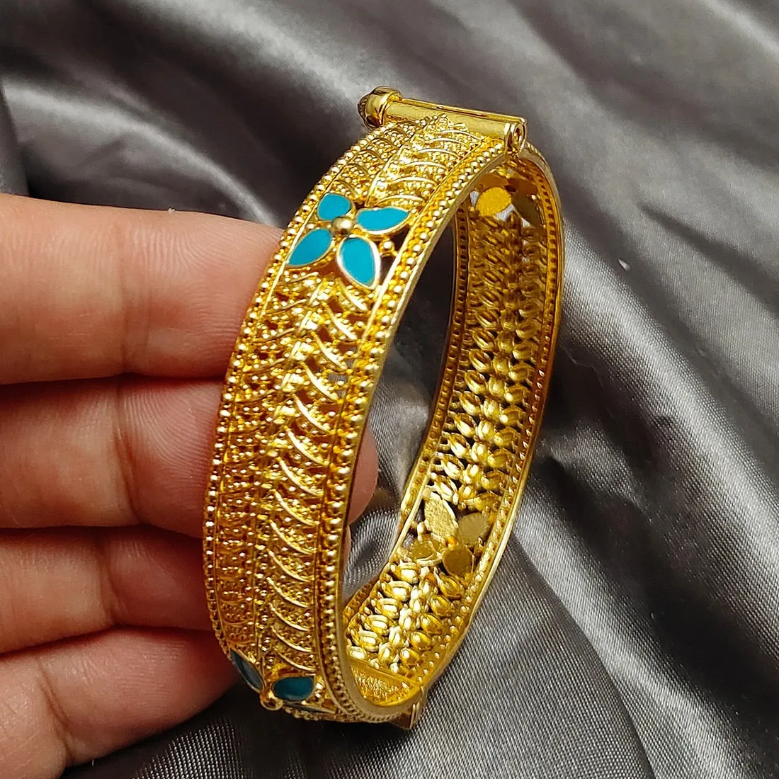 A variety of luxury Bracelet Dubai 24K Gold Color Bangles For Women