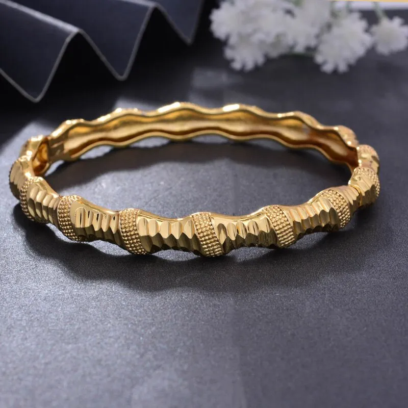Bangles 1pcs/lot Gold color Bangles for Women bending Bracelet