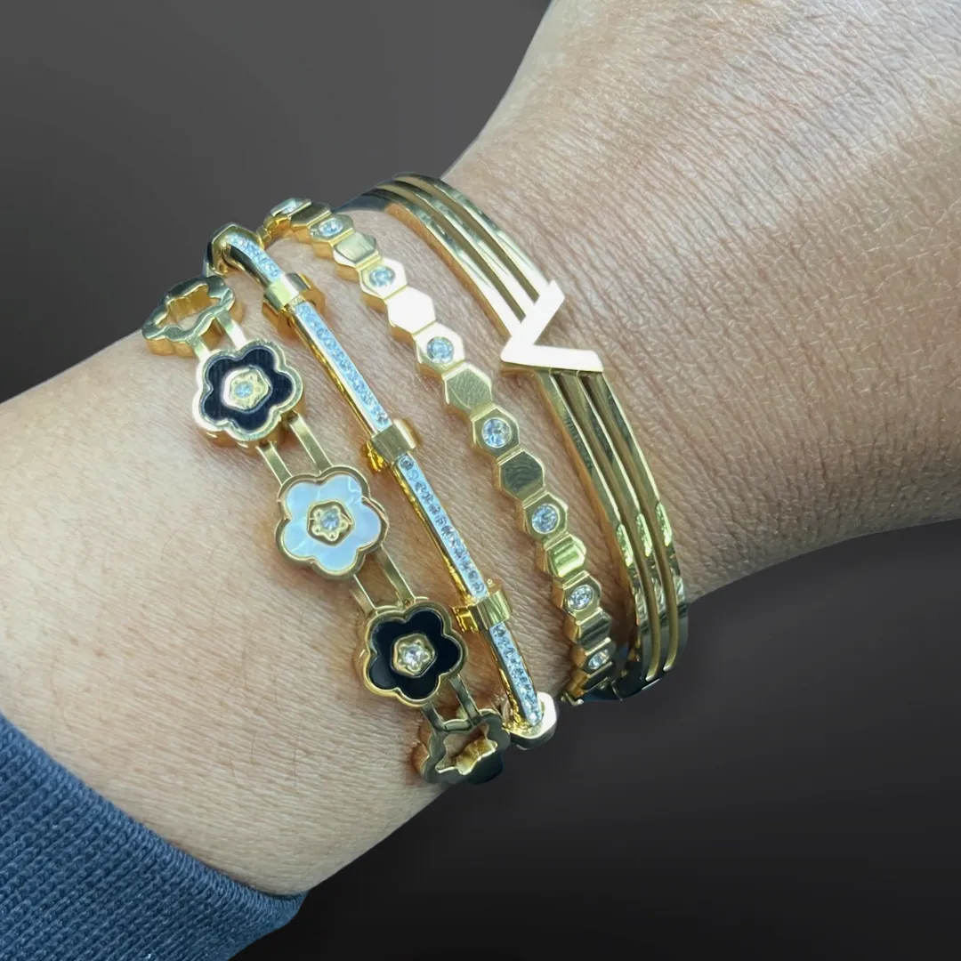 Bling Her Bracelet