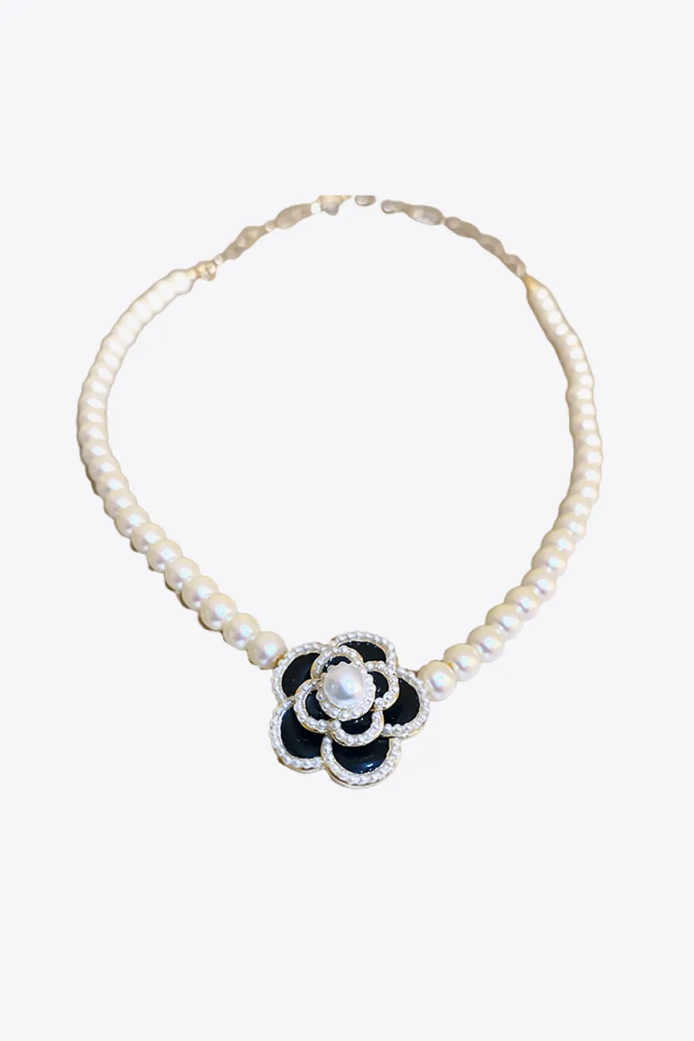 Flower Pearl Necklace