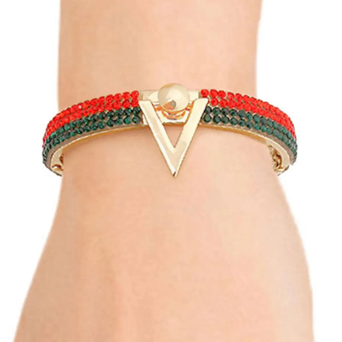 Gold Initial V Bracelet Wear for any occasion: Chic & Timeless