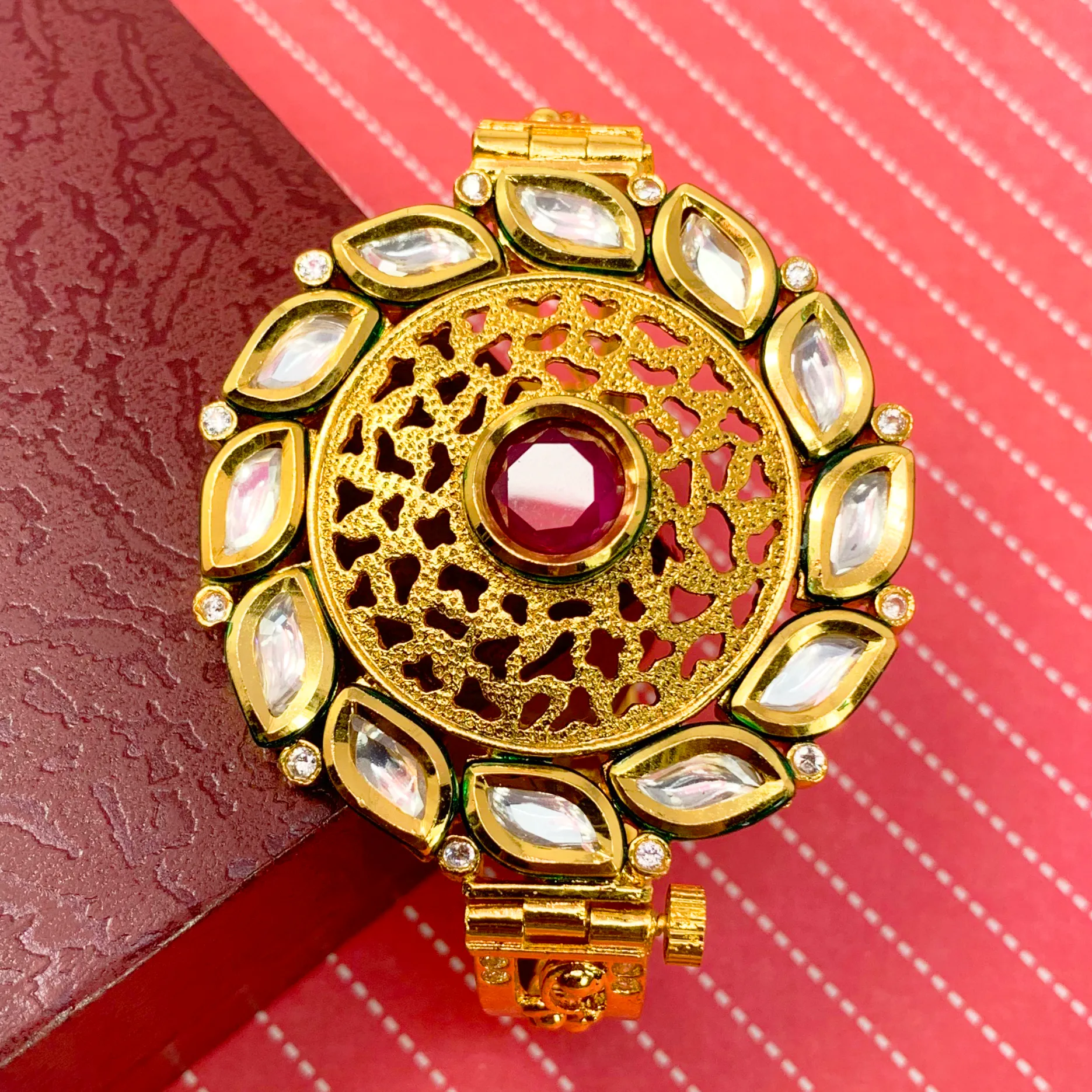 Gold Plated Kundan Openable Bracelet (Design 10)