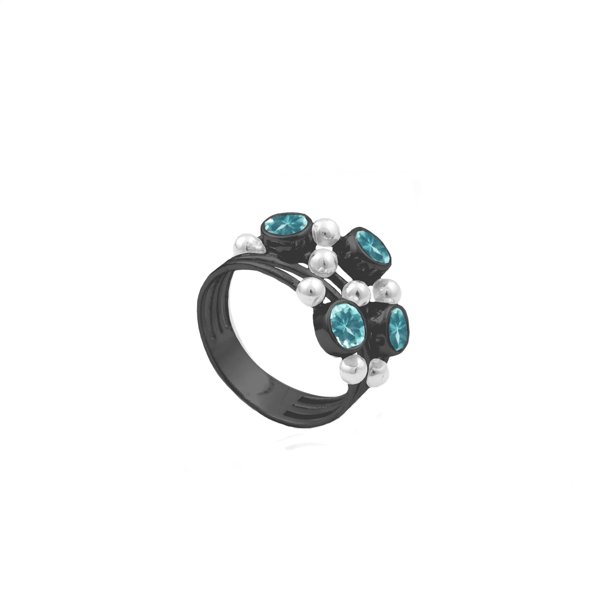 Justine Ring in Apatite