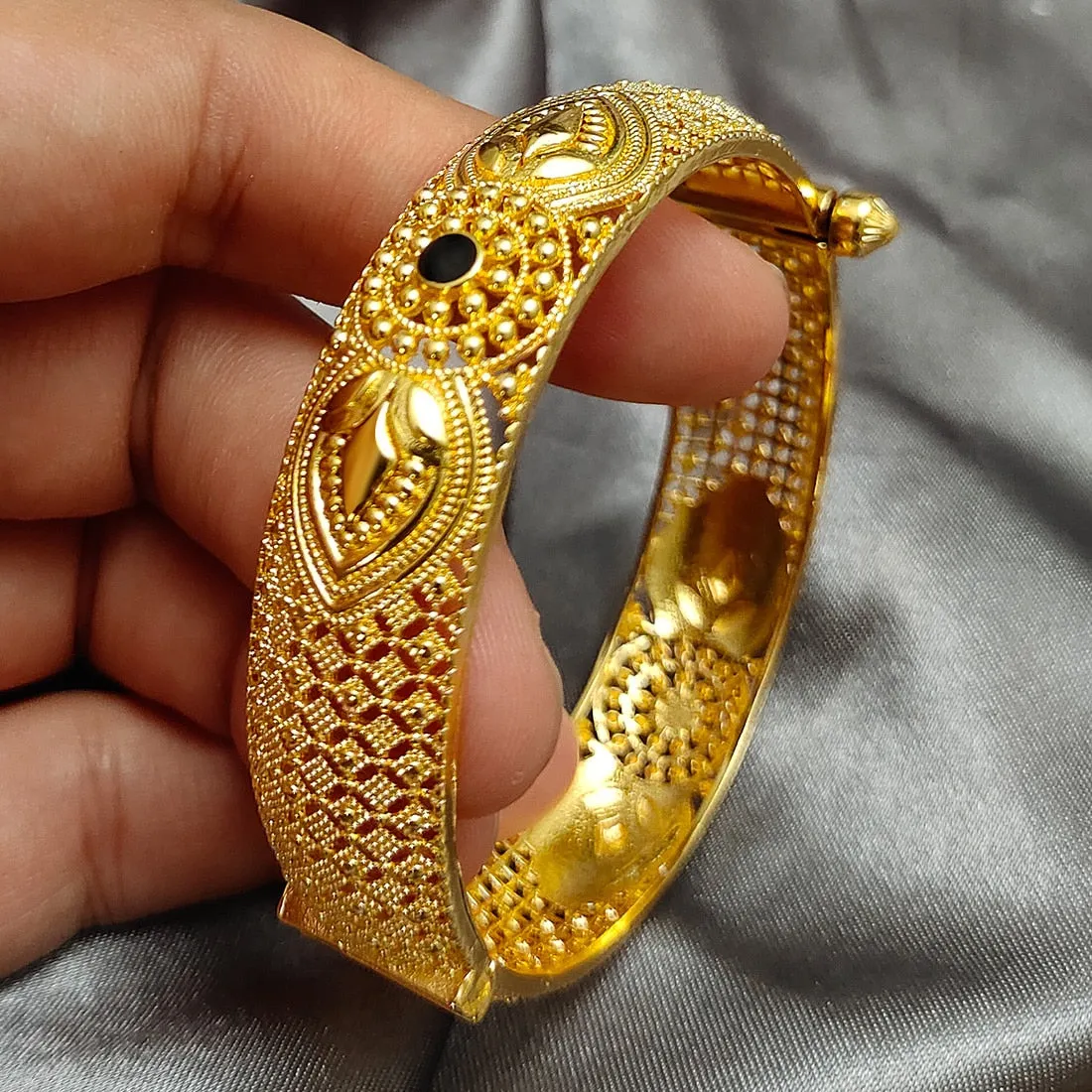 Luxury flowers Bride Bangles bracelet treatments 24K Gold Color Bracelets