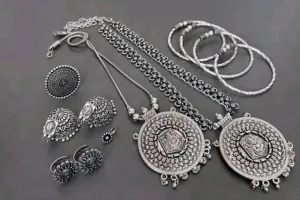 Nkshatra Antique Coin Necklace Set with Bangles