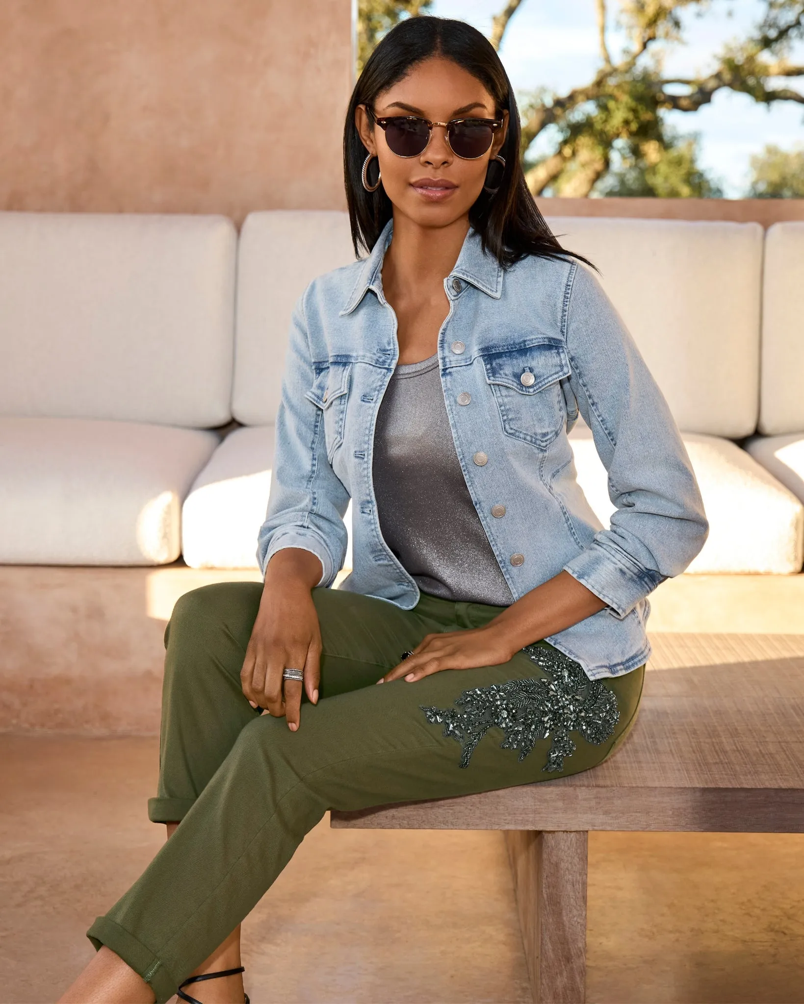 Ruched Sleeve Shaped Denim Jacket Light Wash