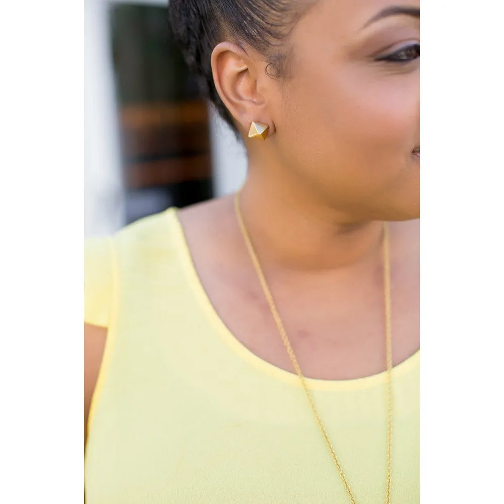 Sasa Pyramid Studs