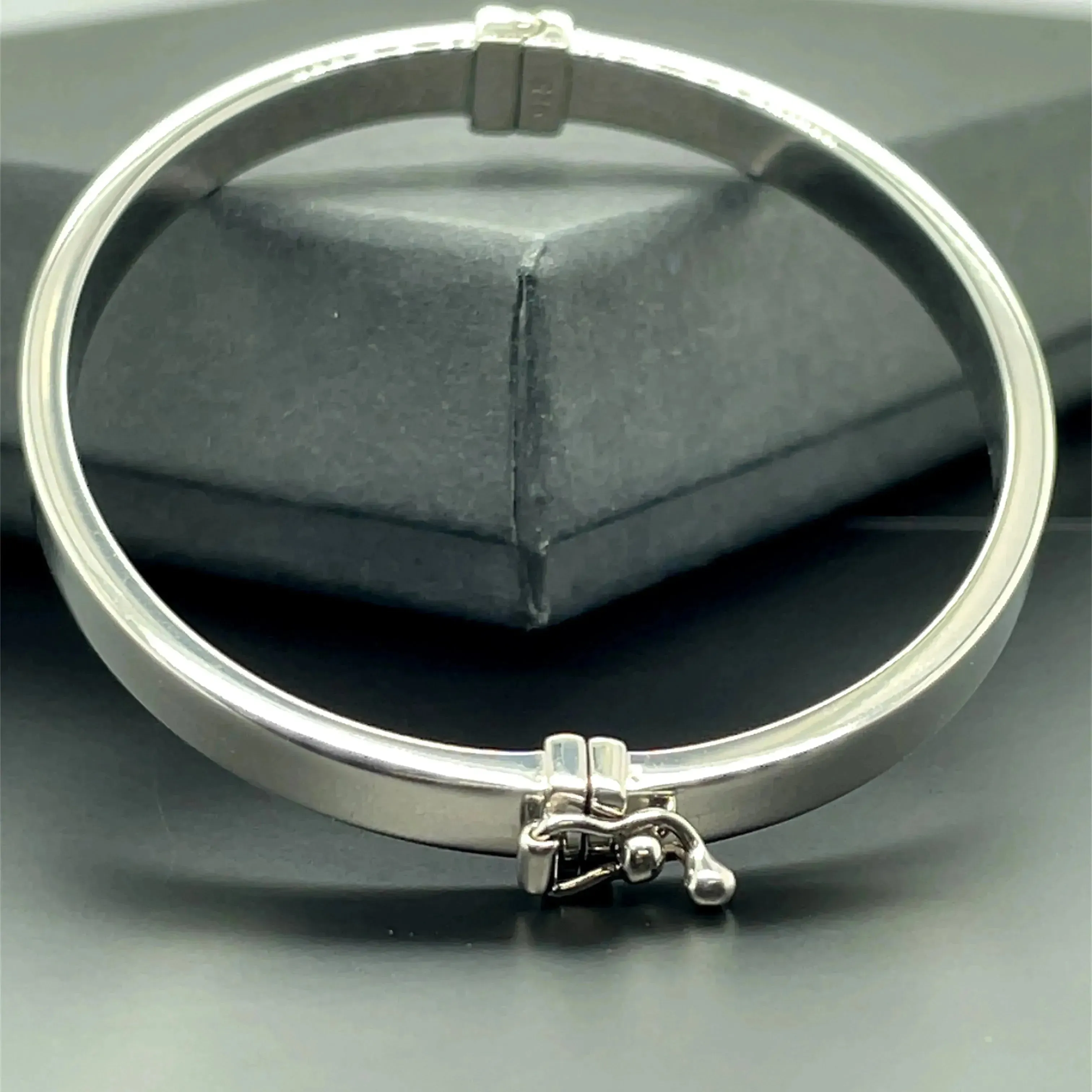 Silver Baby Plain Hinged Bangle | Shop Online Sarraf Jewellers UK