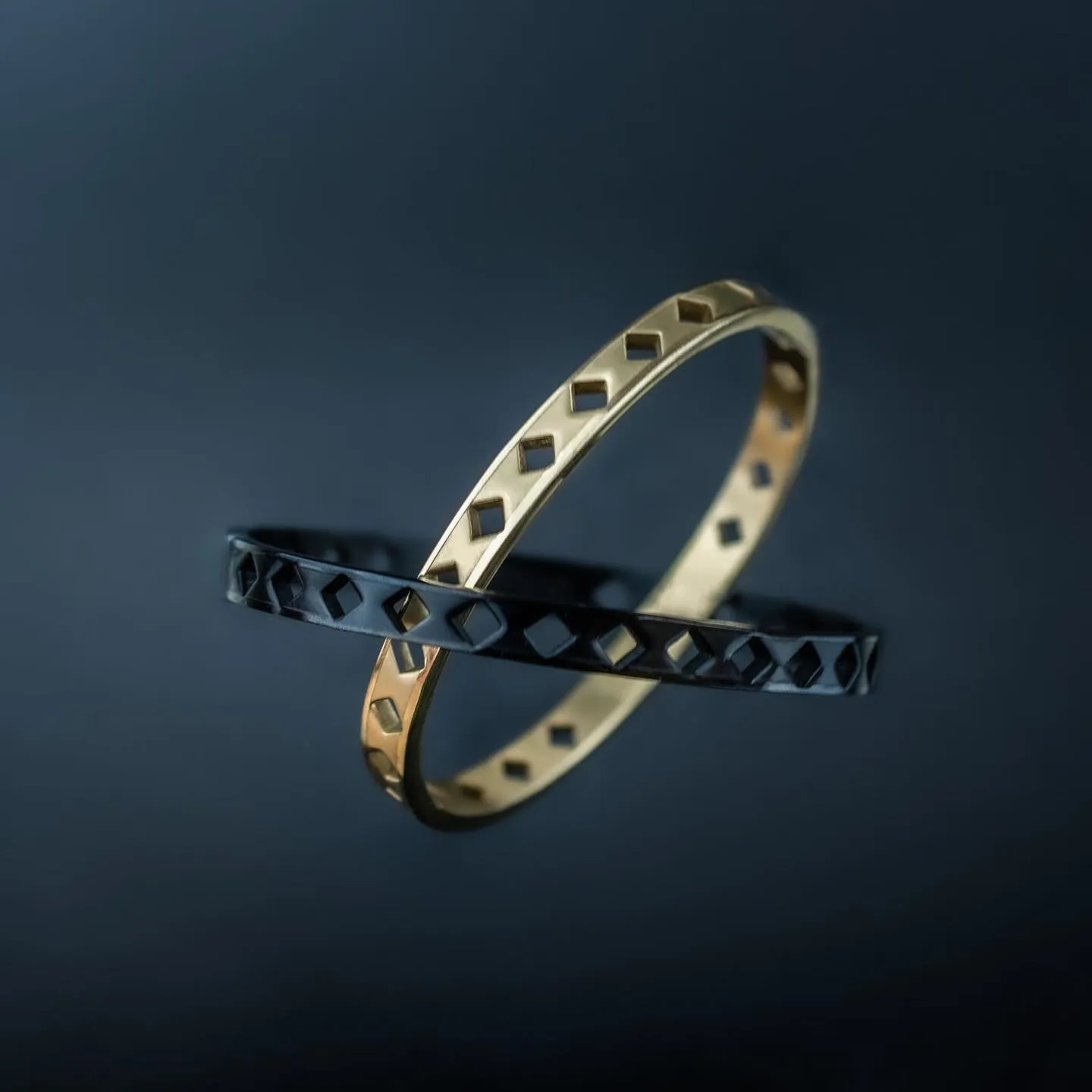 The Holy Bracelet - Gold
