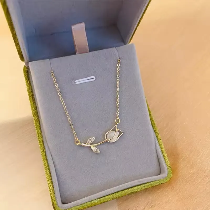Vintage Minimal White Rose Tulip Crystal Necklace
